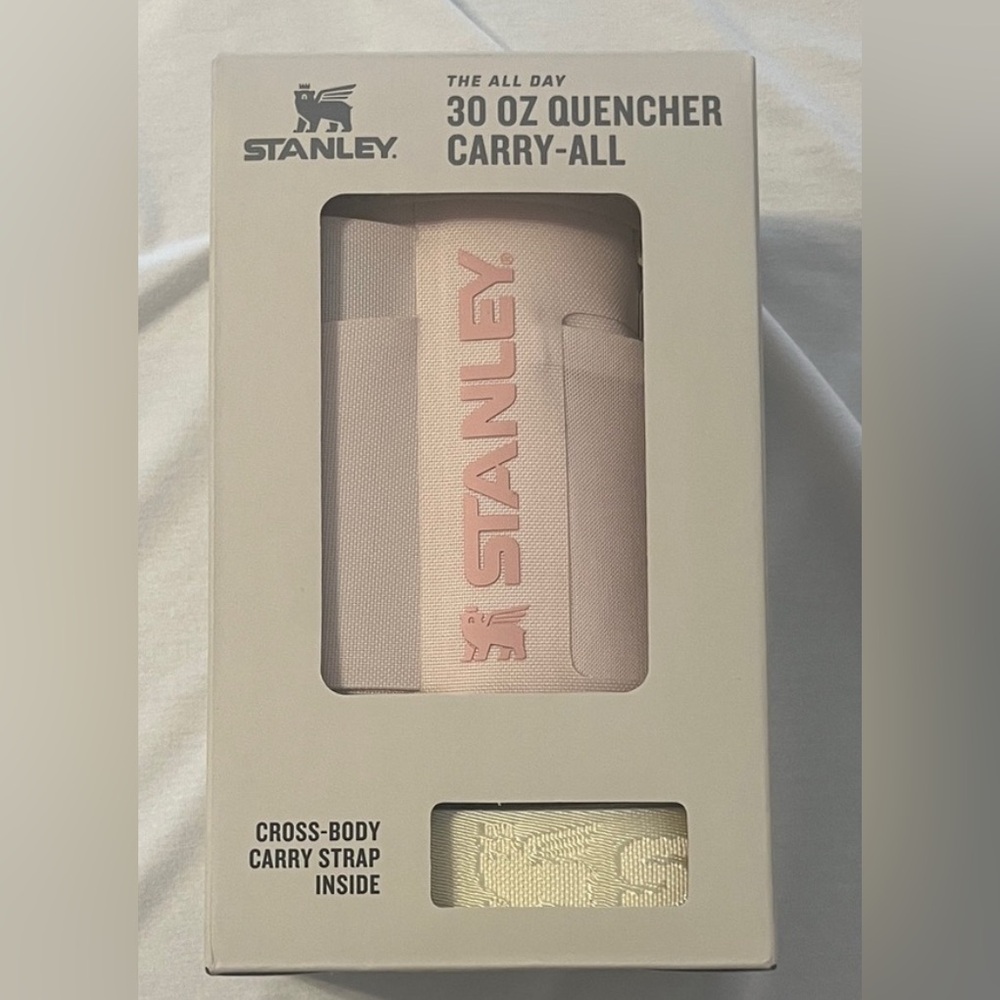 Stanley Rose Quartz Carry all 30oz Brand NIB